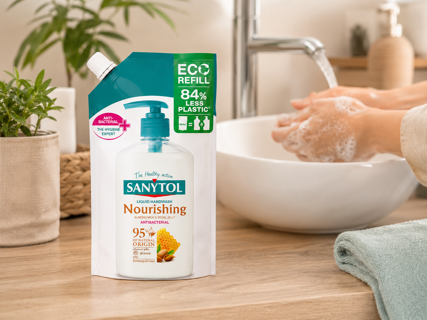 Sanytol Nourishing antibakteriális folyékony kézmosó utántöltő – Almond Milk & Royal Jelly, 500 ml