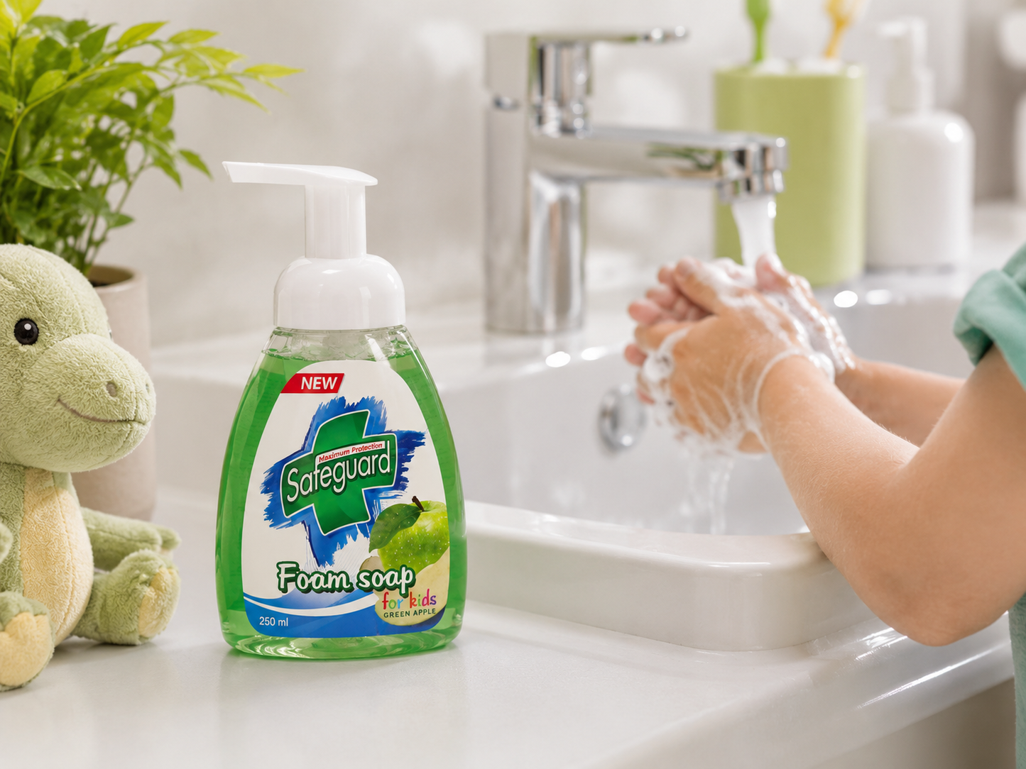Safeguard Foam Soap for Kids Green Apple habszappan 250 ml – pumpás kézmosó gyerekeknek, zöldalma illattal